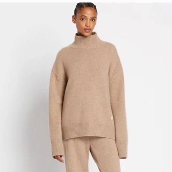 EUC! Tory Burch /Tory Sport Cashmere Relaxed Turtleneck - Size M - Picture 1 of 10